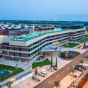 Hotel apartamentowy Petram & Residences