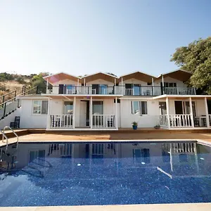 https://metins-gumusluk.aegeanhotels.net